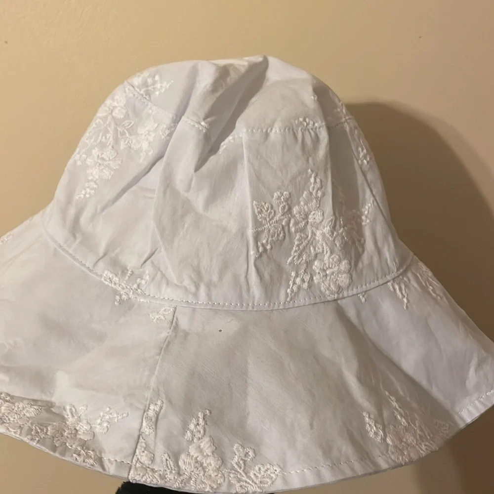 Janie and Jack Blue and White Floral Embroidered Sun Hat